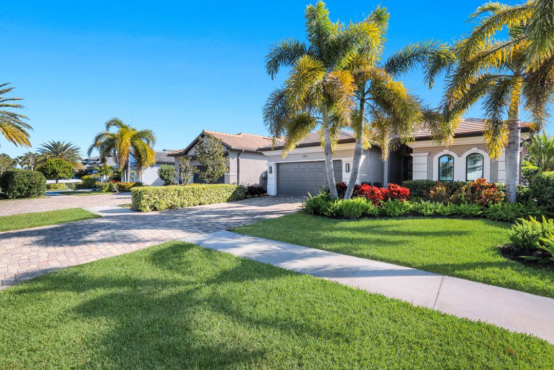 10126 Palazzo Dr, Naples, FL 34119