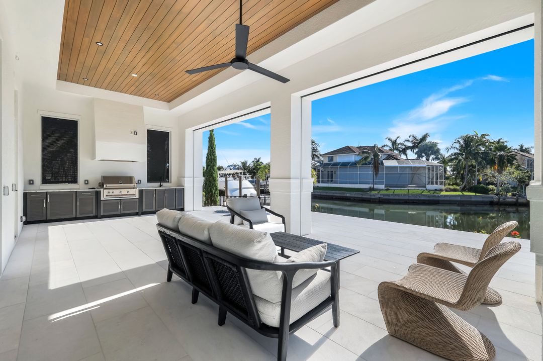 713 Nautilus Ct, Marco Island, FL 34145