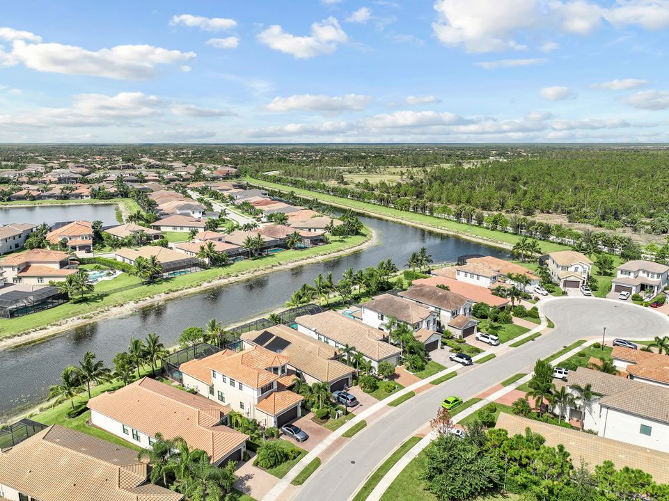 4189 Amelia Wy, Naples, FL 34119