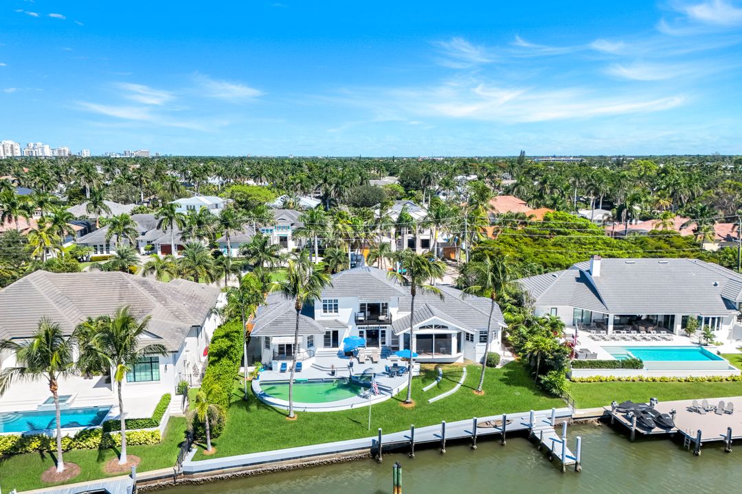 400 Springline Dr, Naples, FL 34102