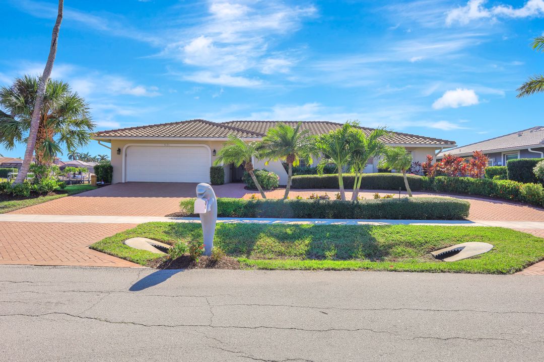 1235 Shenandoah Ct, Marco Island, FL 34145