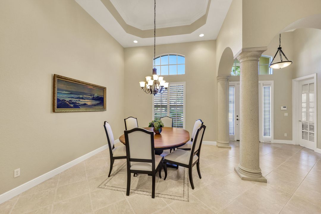 10205 Avonleigh Dr, Bonita Springs, FL 34135