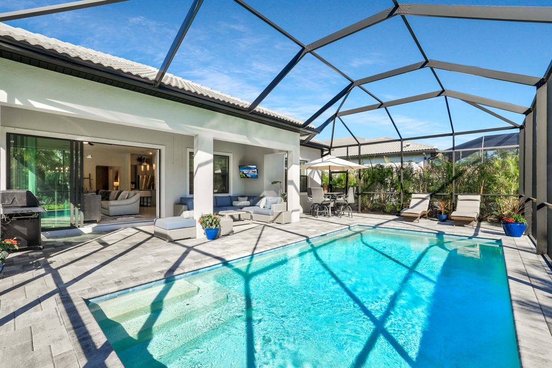 9772 Willet Ct, Naples, FL 34120