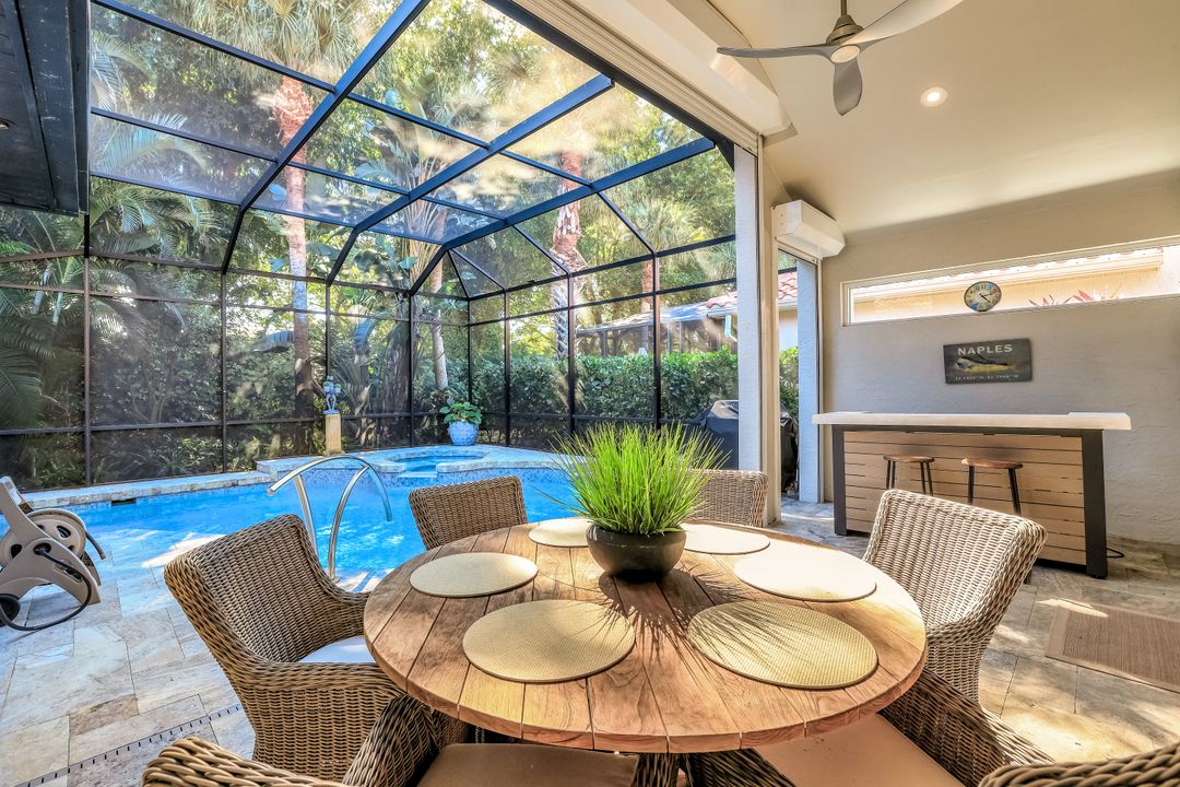 8828 Ventura Way, Naples, FL 34109