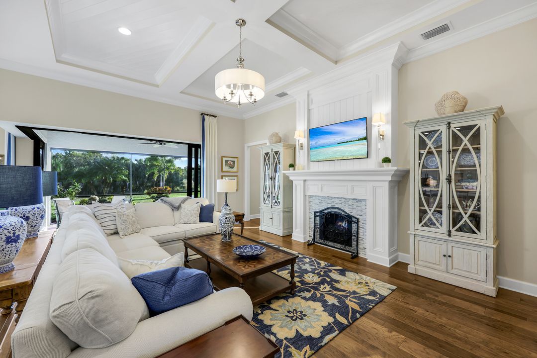 9328 Surfbird Ct, Naples, FL 34120