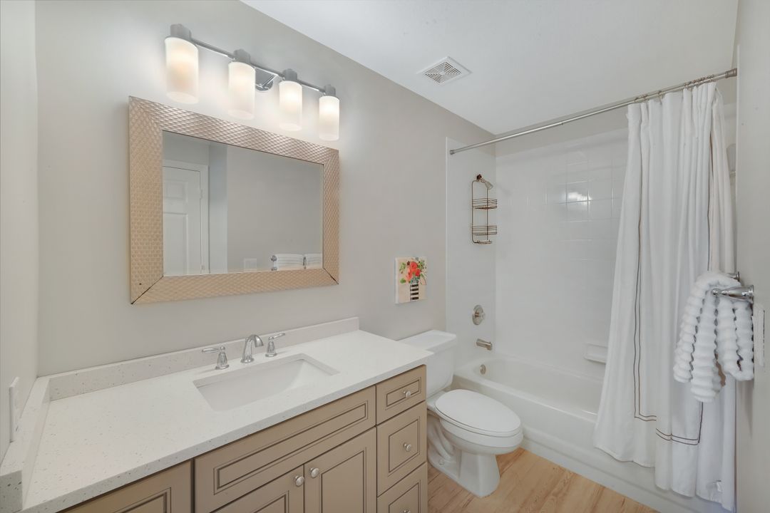 2235 Chesterbrook Ct #203, Naples, FL 34109