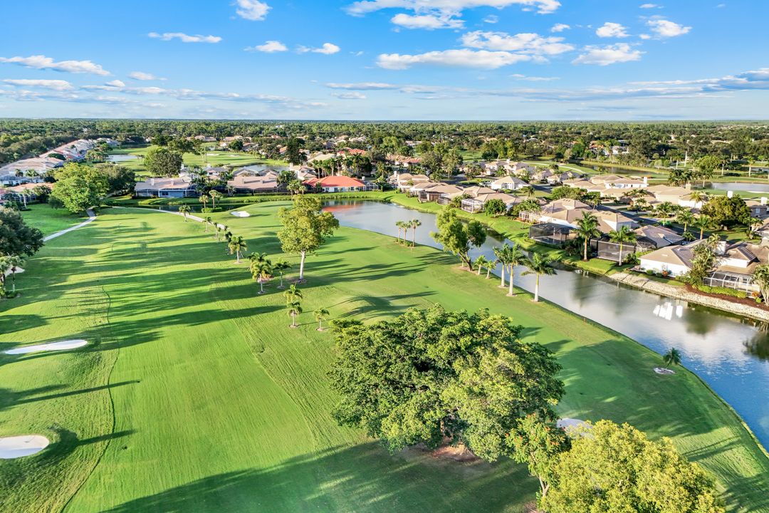10366 Quail Crown Dr, Naples, FL 34119