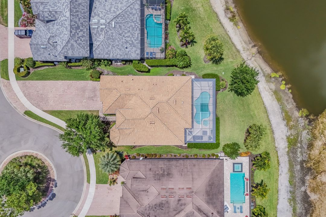 9403 Surfbird Ct, Naples, FL 34120