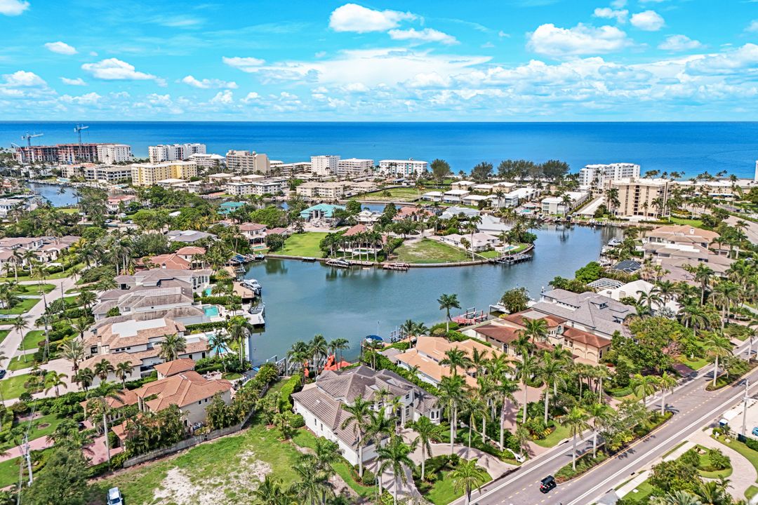 384 Mooring Line Dr, Naples, FL 34102