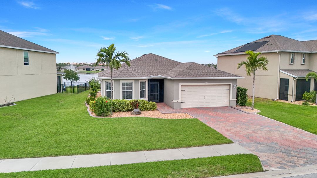 3440 Cancun Ct, Cape Coral, FL 33909