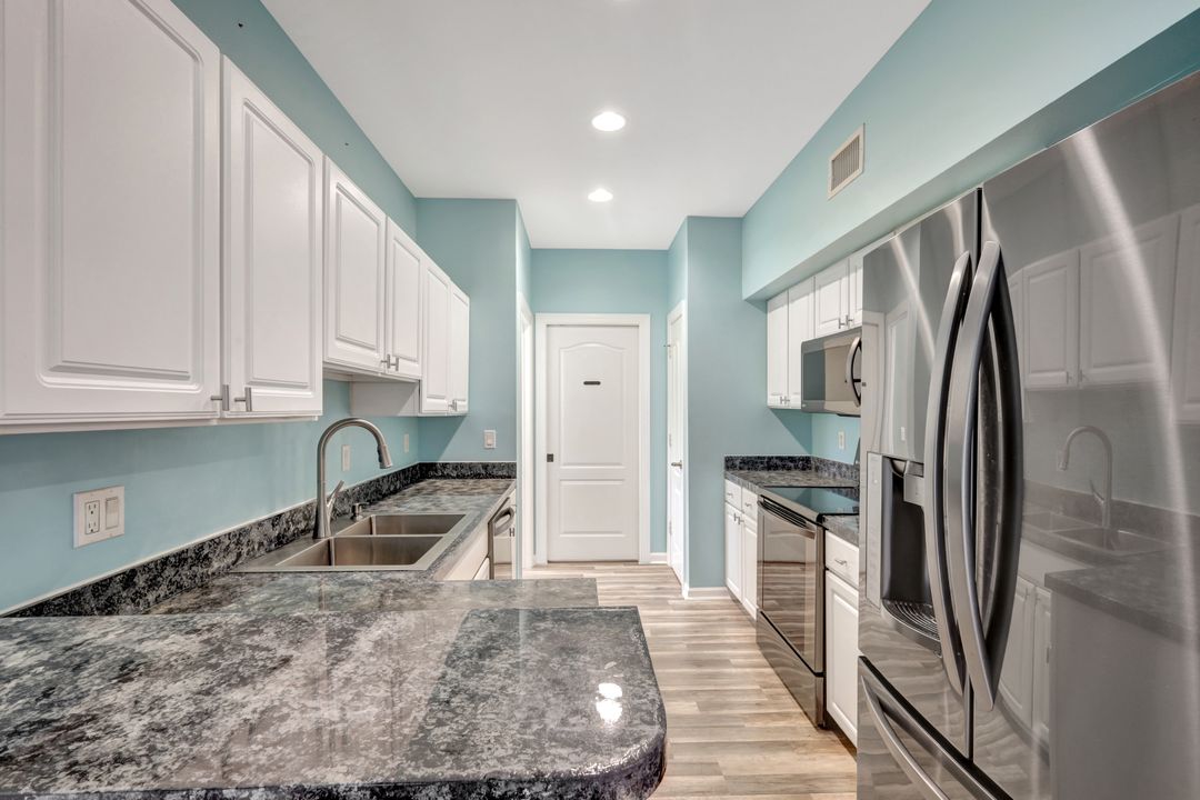 9792 Glen Heron Dr, Bonita Springs, FL 34135