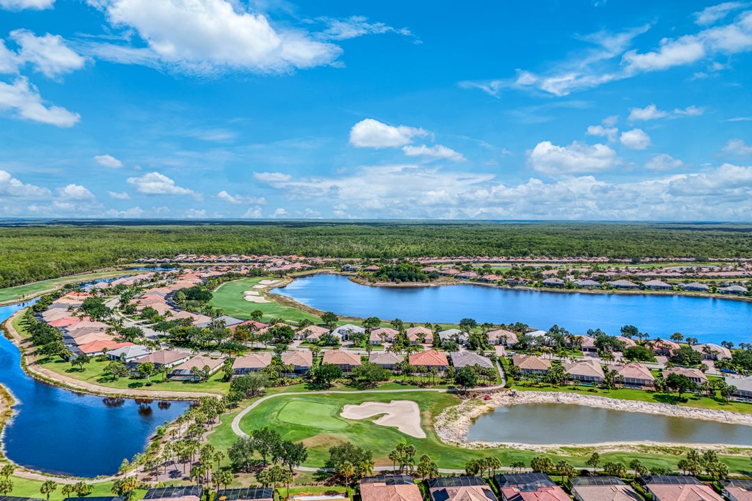 12118 Wicklow Ln, Naples, FL 34120