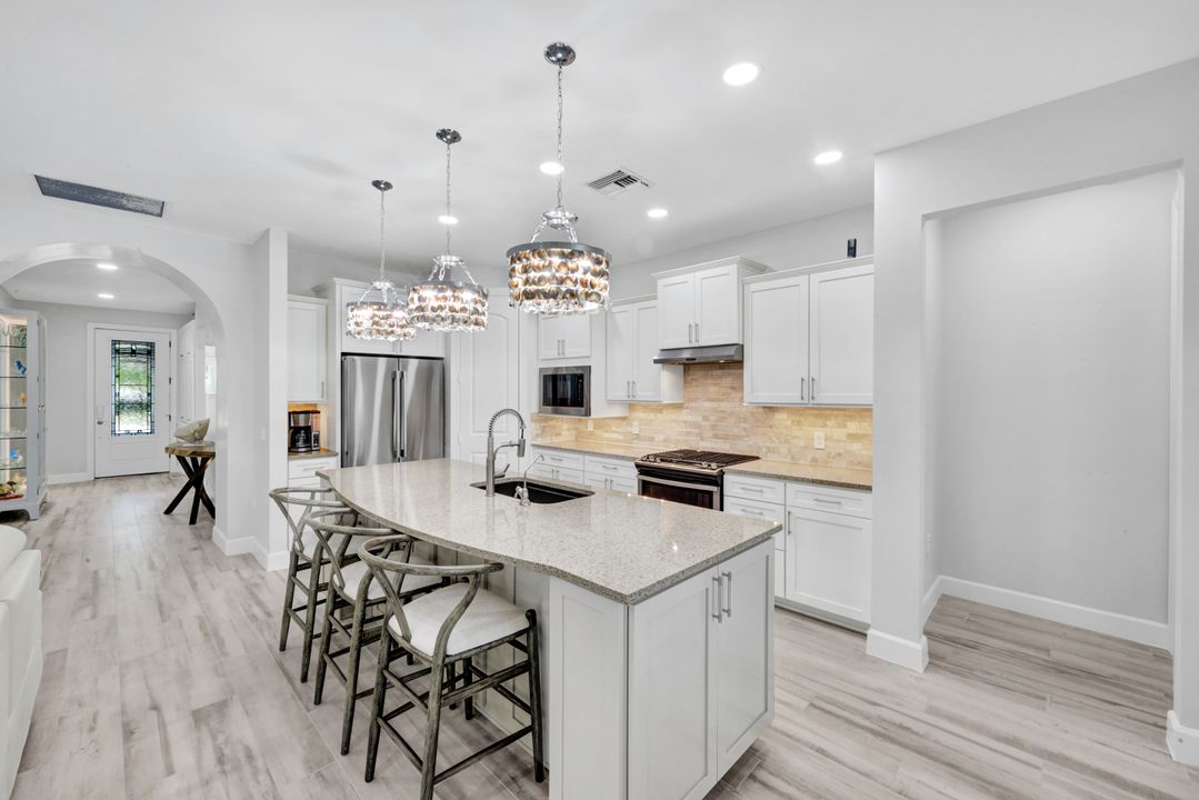 7460 Blackberry Dr, Naples, FL 34114