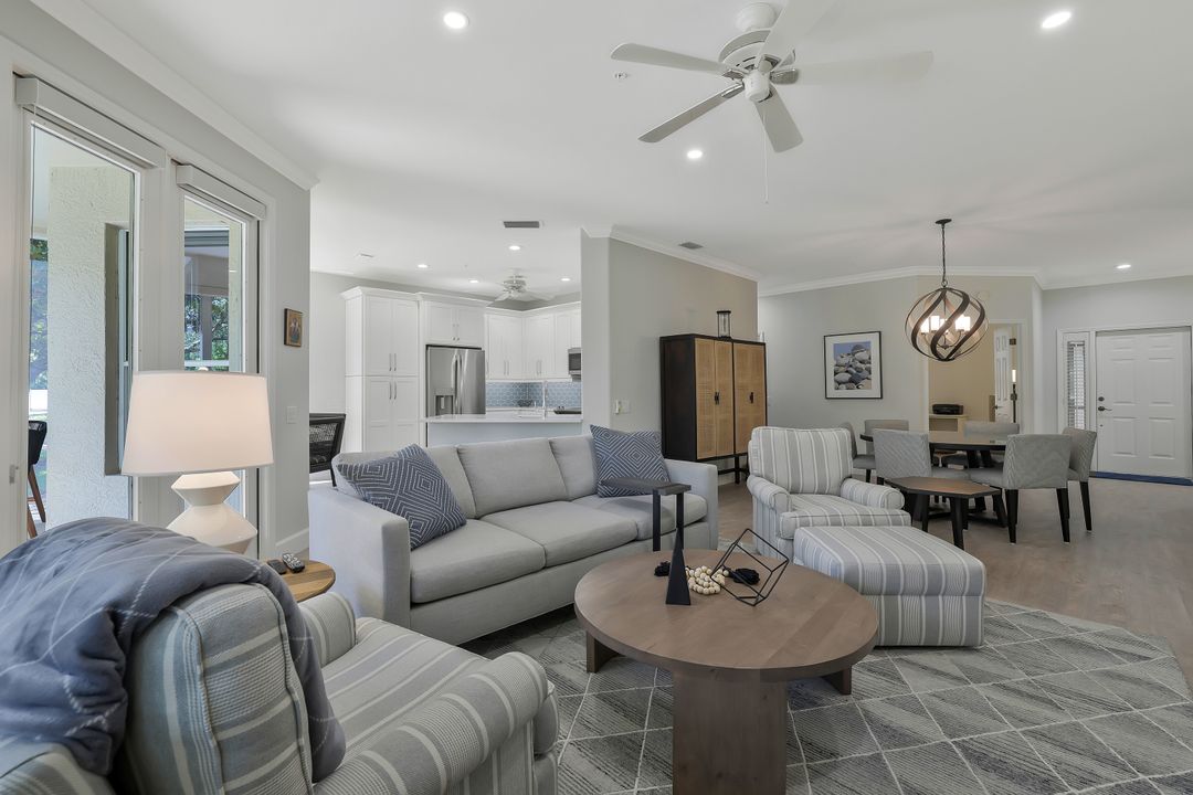 8275 Danbury Blvd #104, Naples, FL 34120