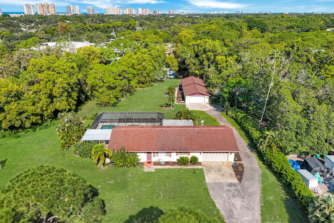 23 Center St, Naples, FL 34108
