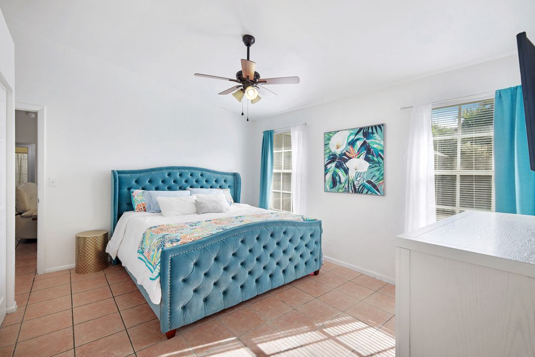 1319 SW 9th Ct, Cape Coral, FL 33991