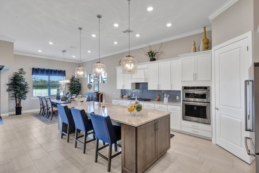 19184 Aqua Shore Dr, Fort Myers, FL 33913