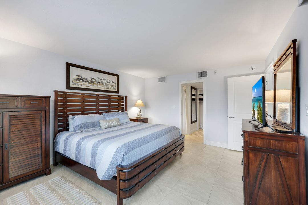 1011 Swallow Ave #105, Marco Island, FL 34145