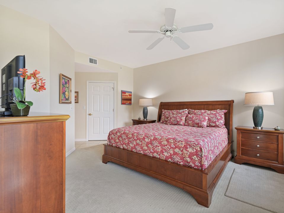 2120 Arielle Dr #202, Naples, FL 34109