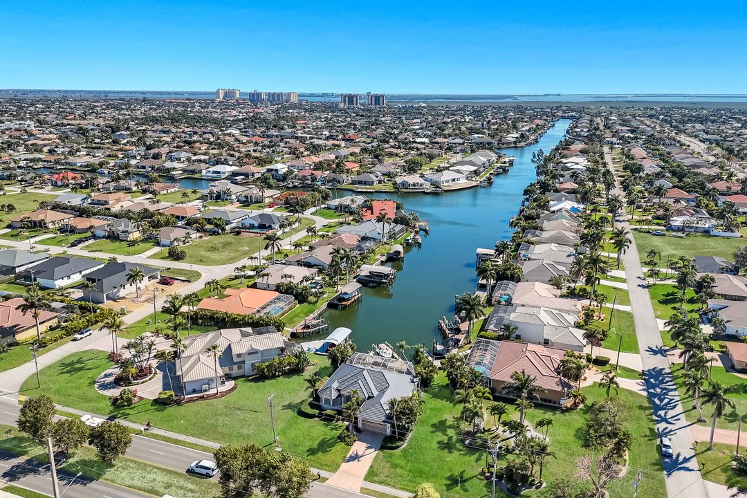 2014 Cape Coral Pkwy W, Cape Coral, FL 33914