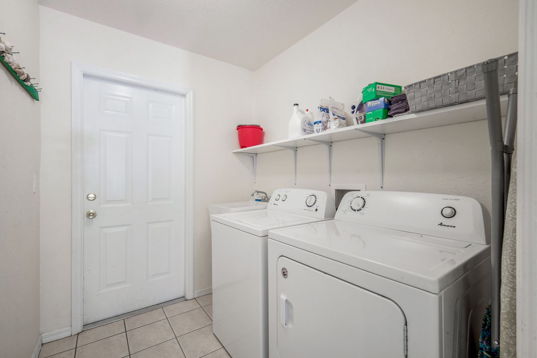 1431 NW 3rd Pl, Cape Coral, FL 33993