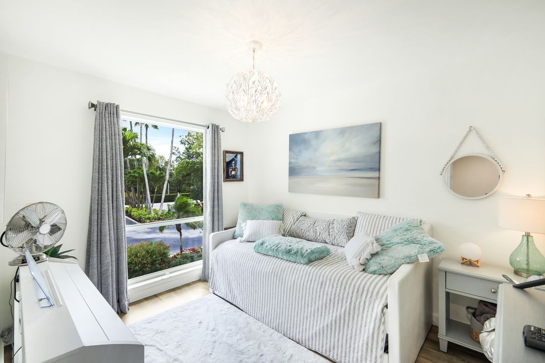 1100 Sarah Jean Cir #201, Naples, FL 34110