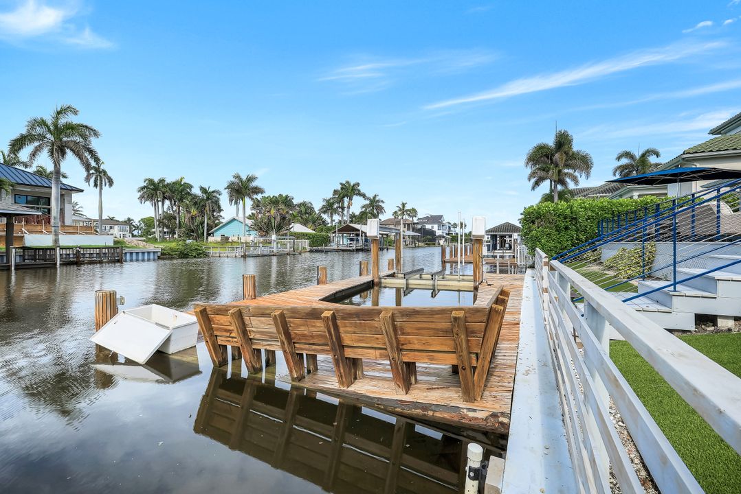 151 Bayview Ave, Naples, FL 34108
