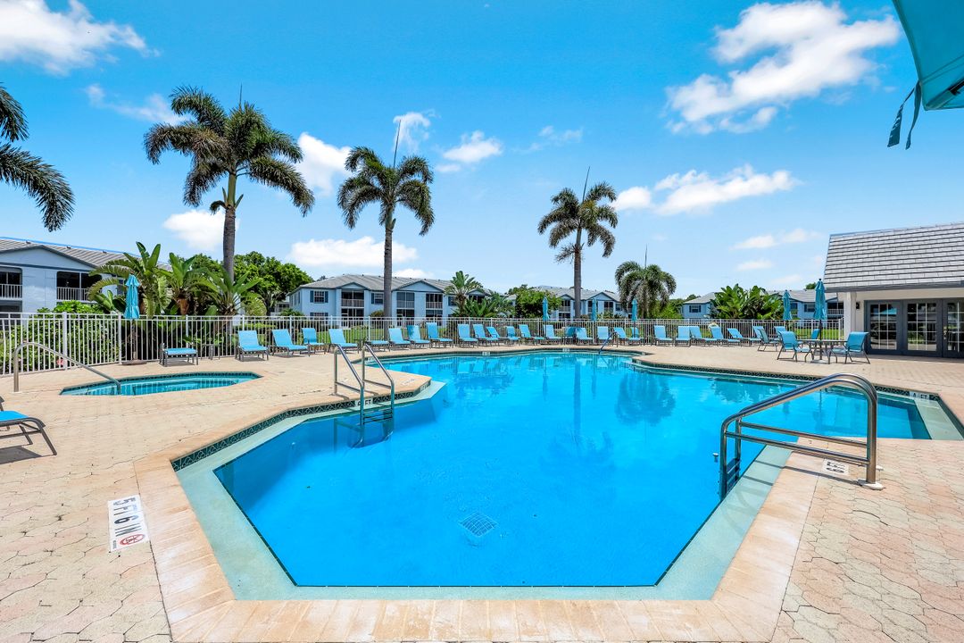 832 Tanbark Dr #104, Naples, FL 34108