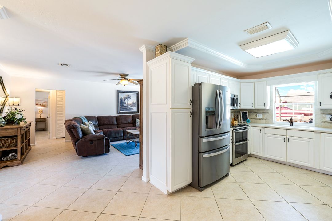 20 Hickory Ct, Marco Island, FL 34145