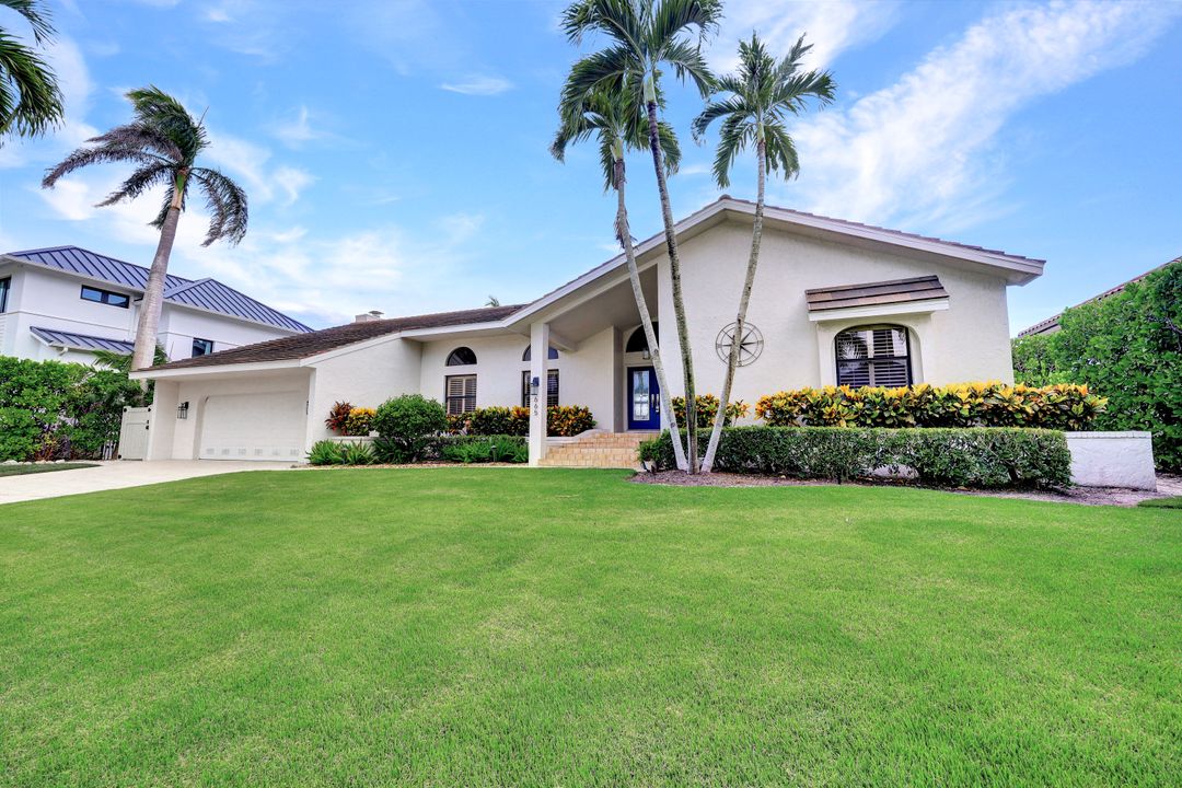 665 Rockport Ct, Marco Island, FL 34145