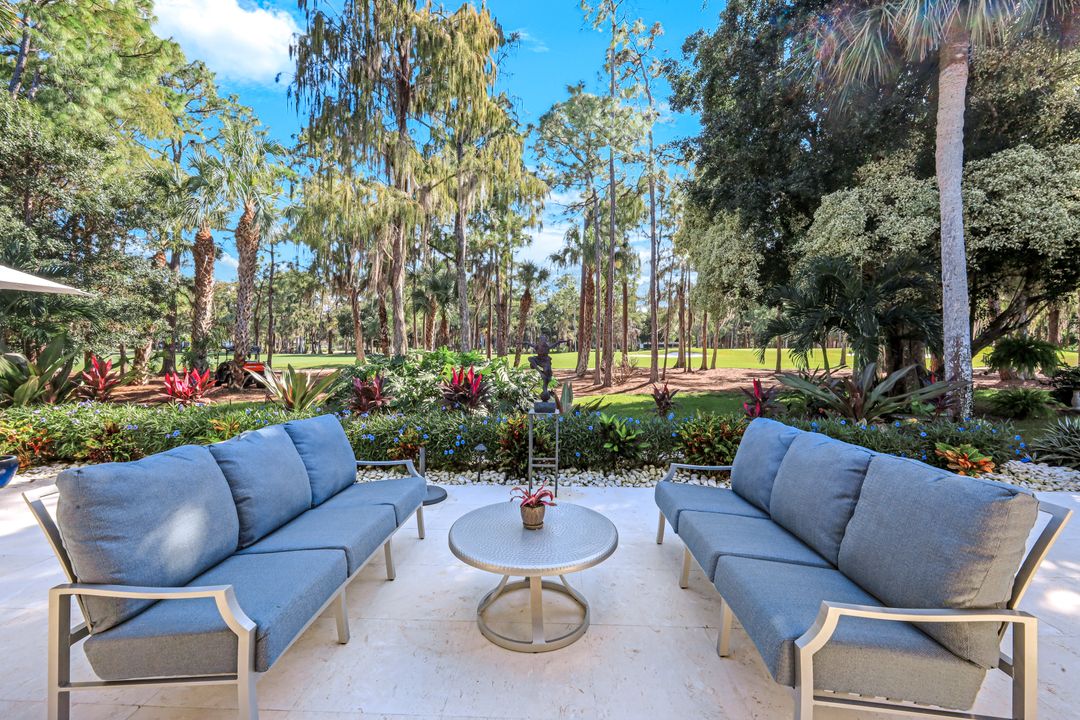 370 Edgemere Way N, Naples, FL 34105