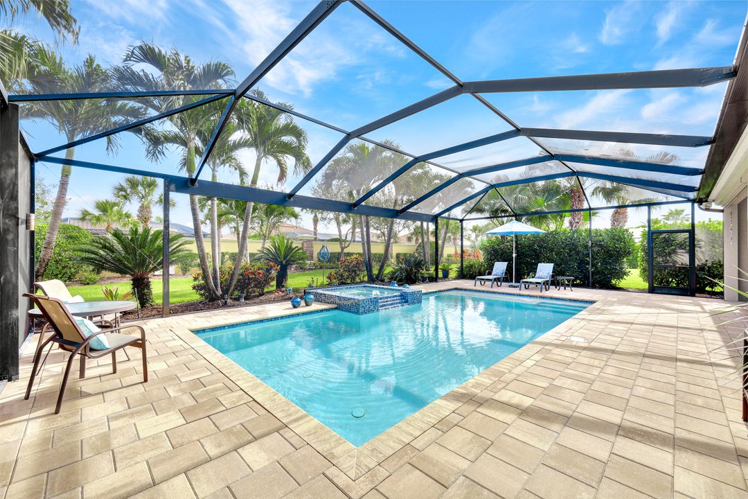 9314 Quarry Dr, Naples, FL 34120