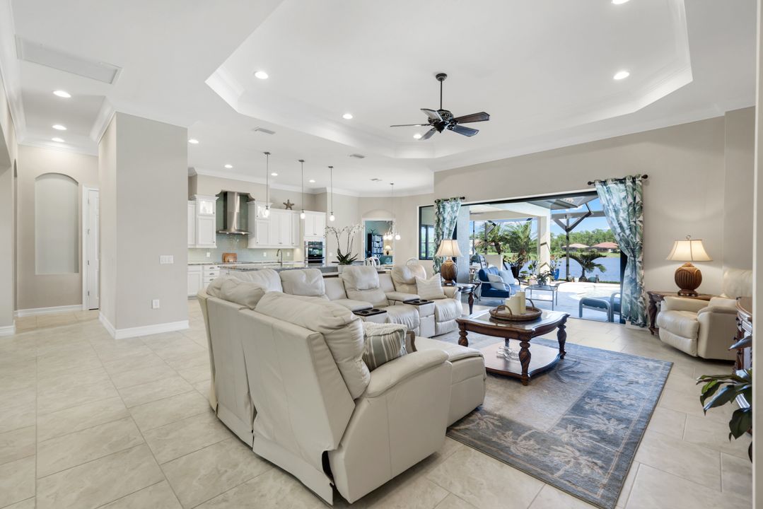 1456 Mockingbird Dr, Naples, FL 34120