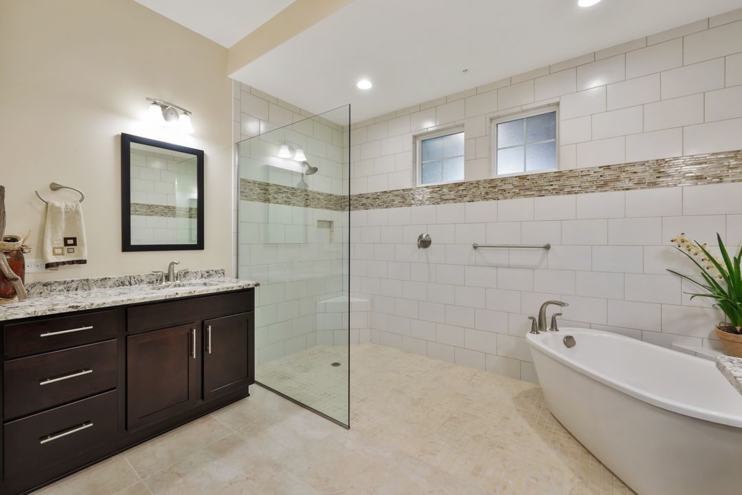 21460 Strada Nuova Circle #B206, Estero, FL 33928