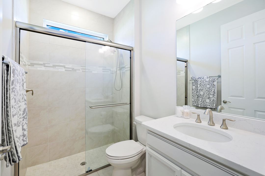 18680 Ensenada Dr, Naples, FL 34114