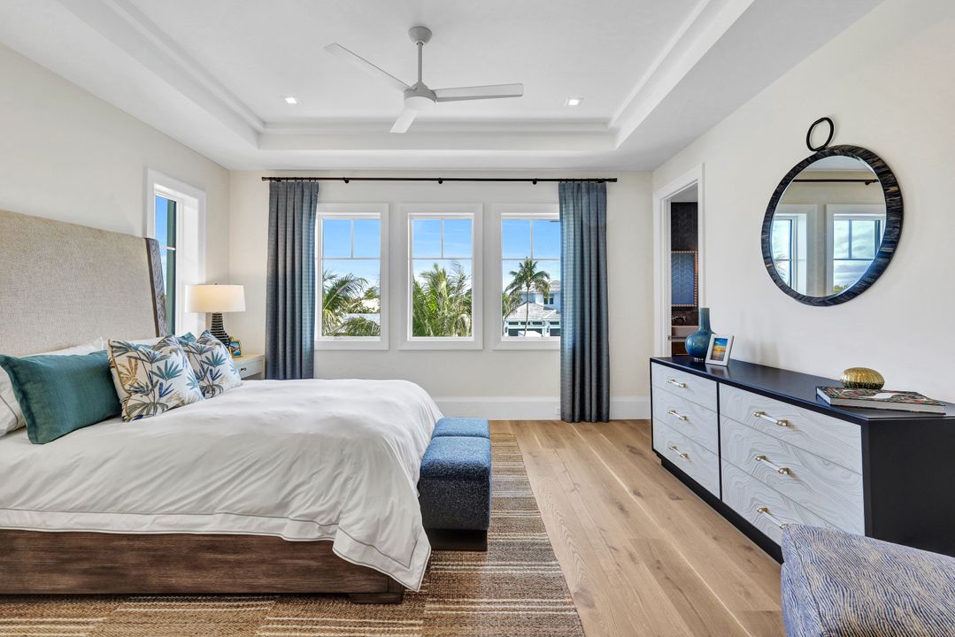 3637 Crayton Rd, Naples, FL 34103