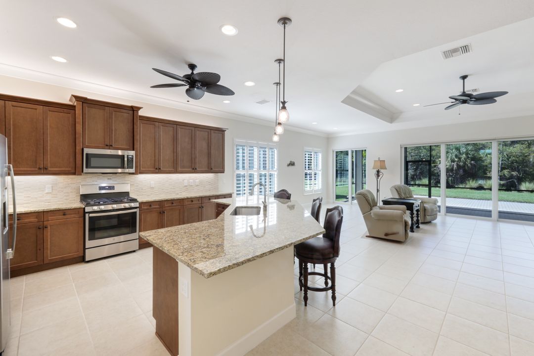 28564 Twain Dr, Bonita Springs, FL 34135