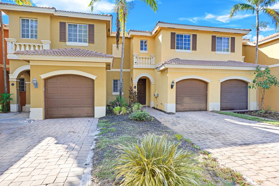 20720 Brassy Pine Way #29, Estero, FL 33928