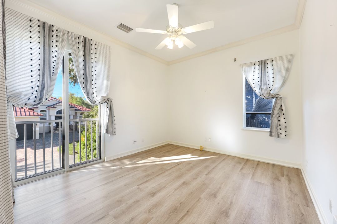 9976 Puopolo Ln, Bonita Springs, FL 34135