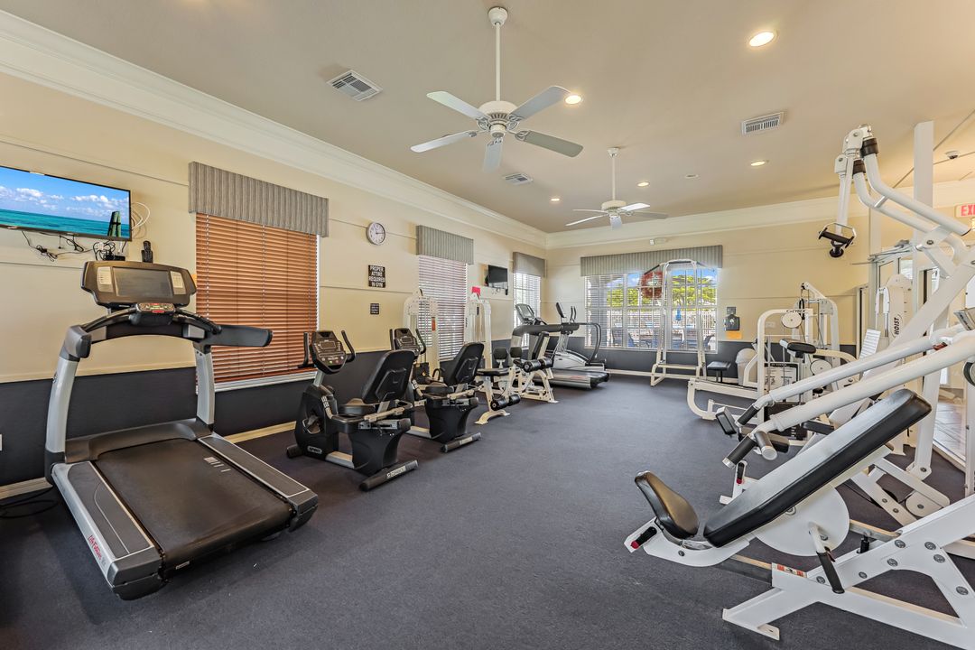 10026 Pacific Pines Ave, Fort Myers, FL 33966