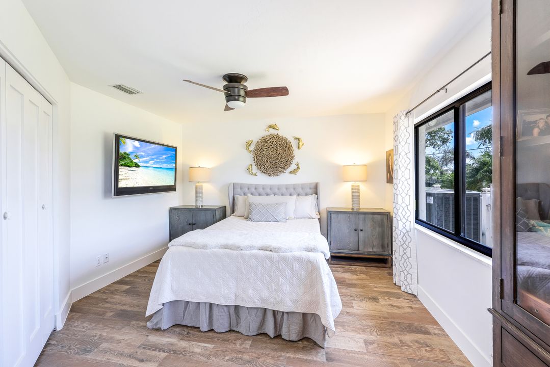 999 E Valley Dr, Bonita Springs, FL 34134