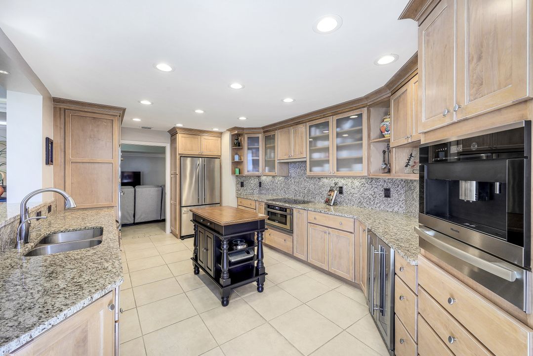 220 S Collier Blvd #403, Marco Island, FL 34145