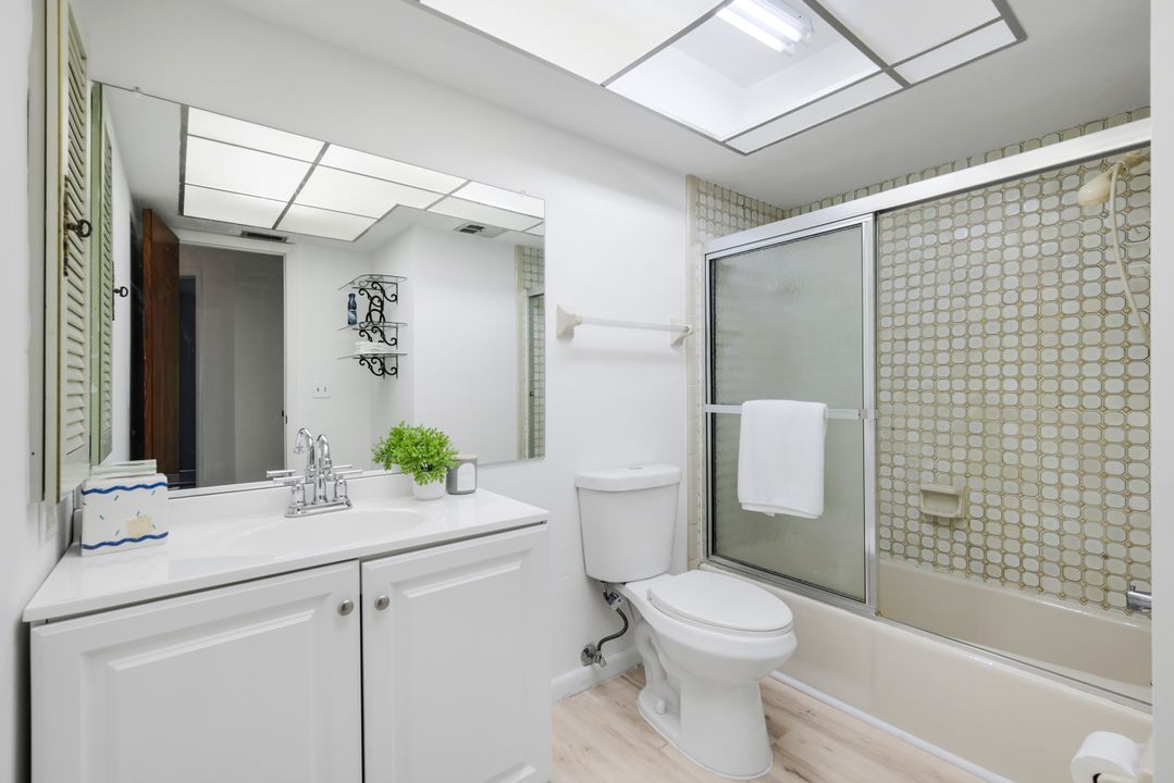 525 Weber Blvd N, Naples, FL 34120