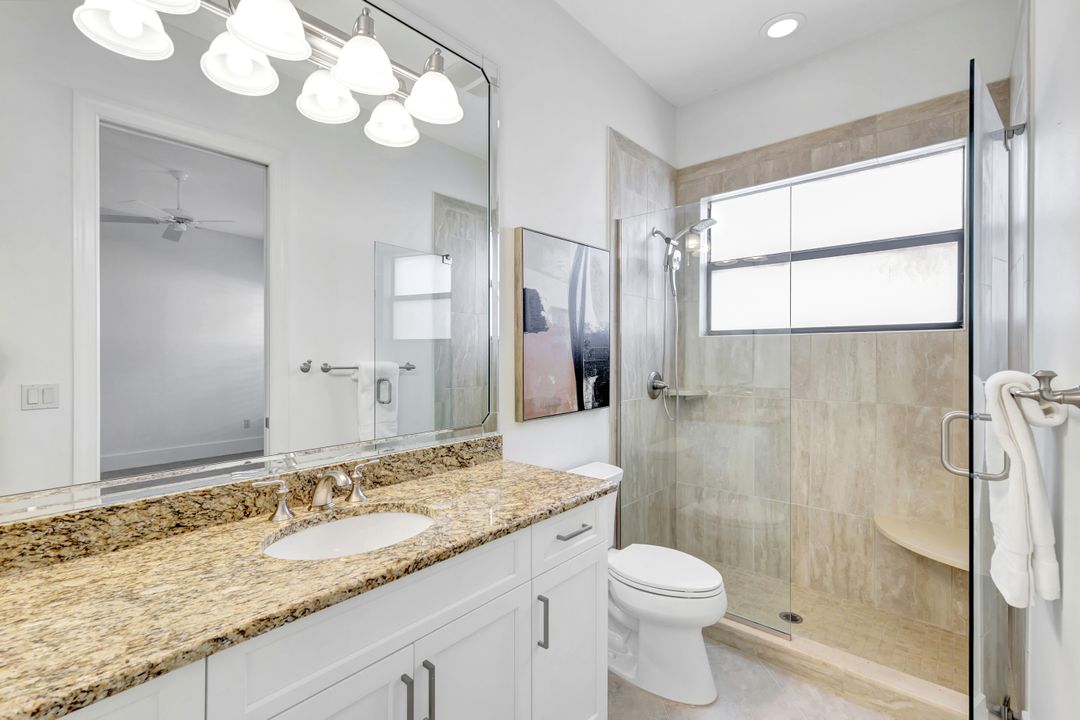 5717 Hammock Isles Dr, Naples, FL 34119