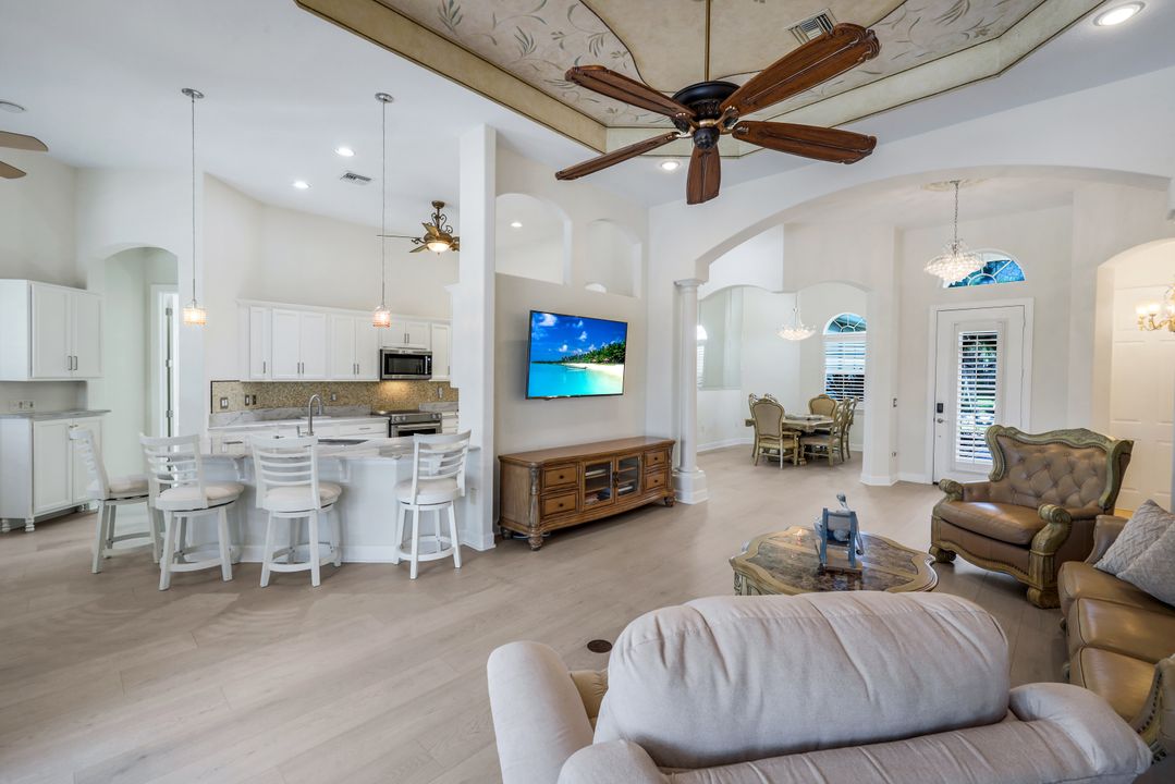 9684 Cobalt Cove Cir, Naples, FL 34120