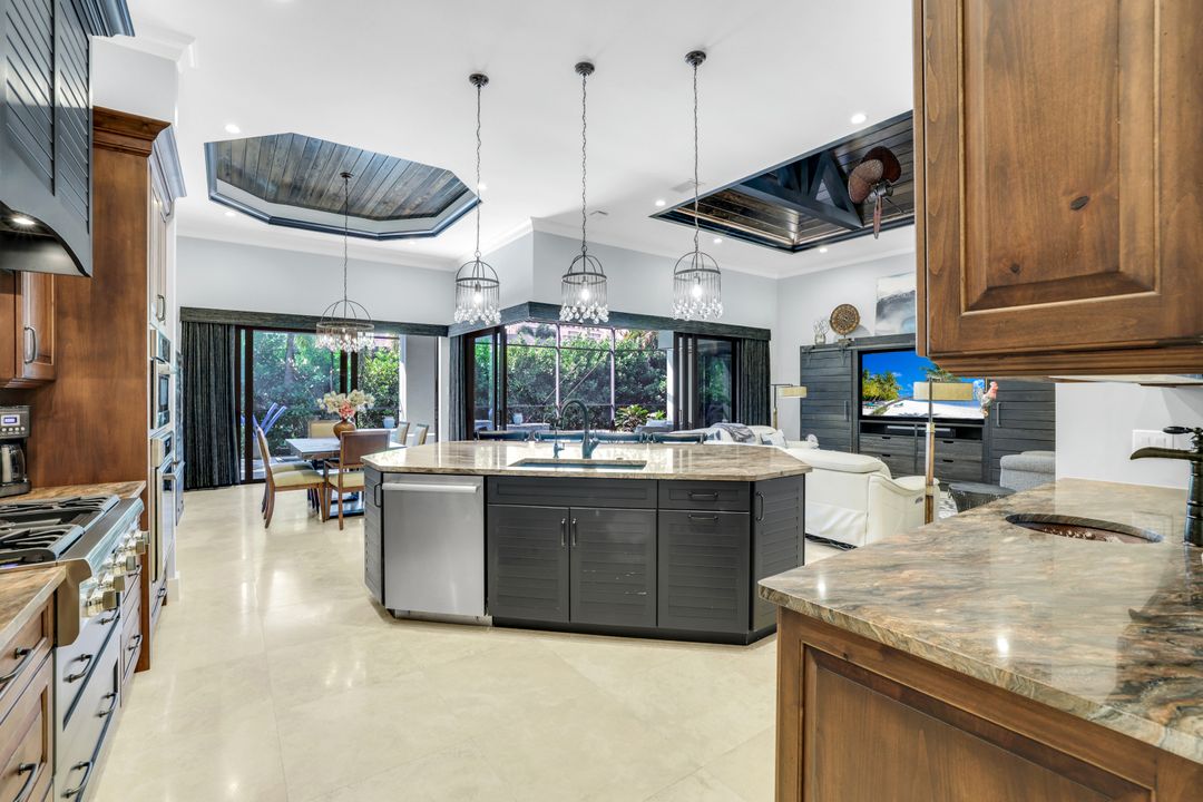 710 Wren St, Marco Island, FL 34145