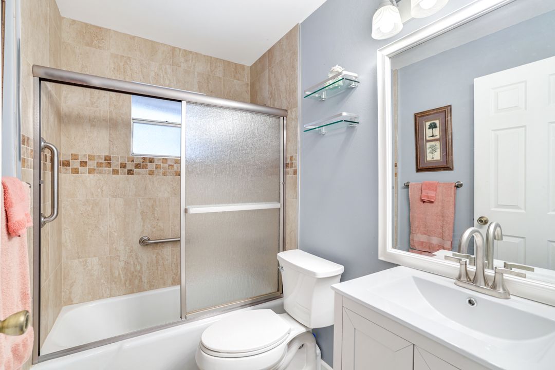 561 Palm View Dr, Naples, FL 34110