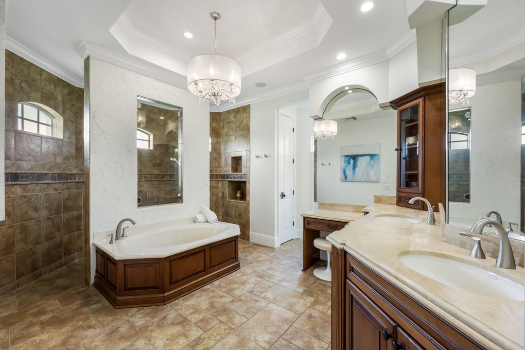 466 Clifton Ct, Marco Island, FL 34145