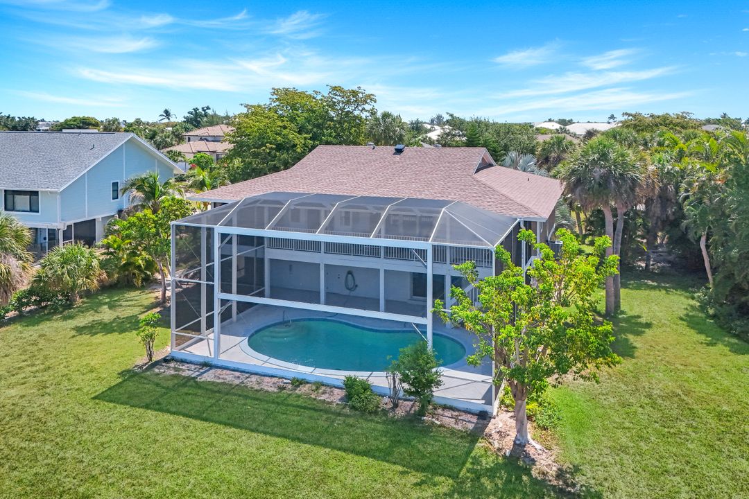 673 E Rocks Dr, Sanibel, FL 33957