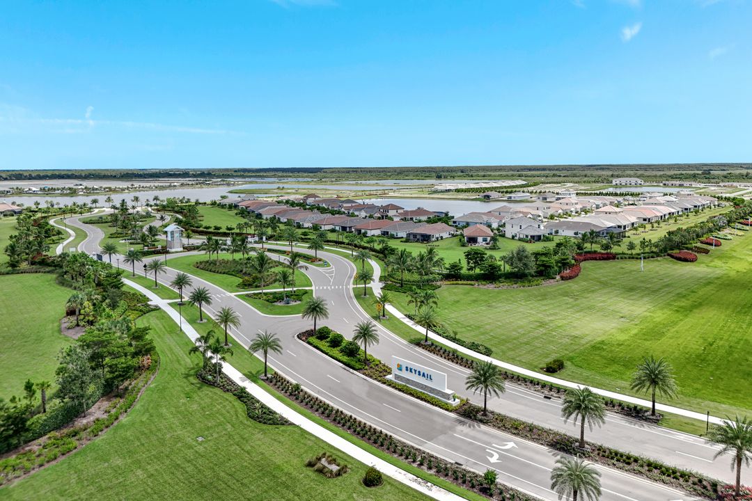4621 Centaurus Cir, Naples, FL 34120
